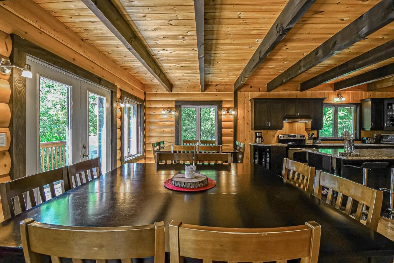 Brown Bear Lodge Brownsburg Esterno foto